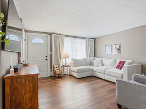 18 Brookfield Ter, Framingham MA 01701