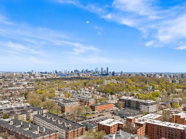 1633 Commonwealth Ave 12, Boston MA 02135