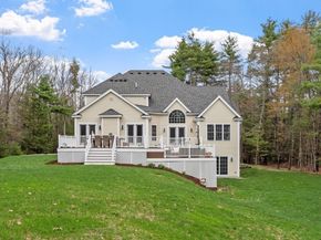 228 Devonshire Way, Lancaster MA 01523
