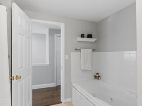 16 Acorn Ave 16, Fitchburg MA 01420