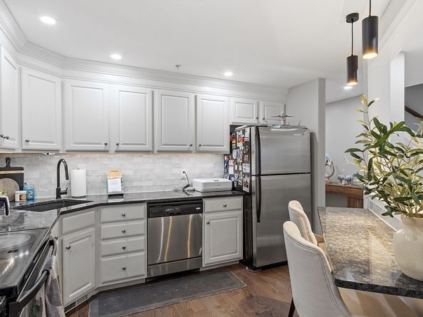 16 Acorn Ave 16, Fitchburg MA 01420