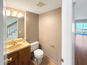27 Heritage Dr 27, Northbridge MA 01588