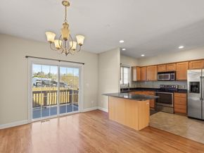9 Nirvana Dr 2E, Saugus MA 01906