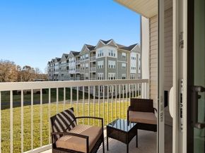 1108 Pennington Dr 1108, Walpole MA 02081