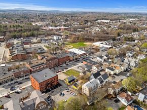 129 High St, Clinton MA 01510
