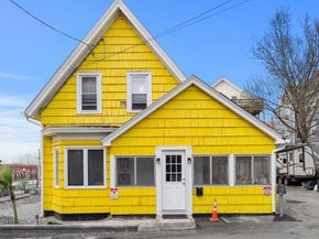 129 High St, Clinton MA 01510