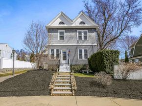 1 Ashmore Road, Worcester MA 01602