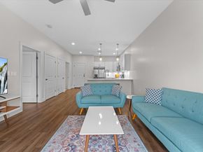 3312 Briarwood Vlg 3312, Clinton MA 01510