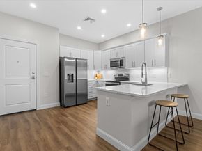 3312 Briarwood Vlg 3312, Clinton MA 01510