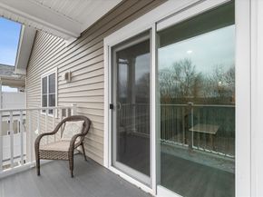 3312 Briarwood Vlg 3312, Clinton MA 01510