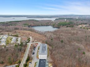 3312 Briarwood Vlg 3312, Clinton MA 01510