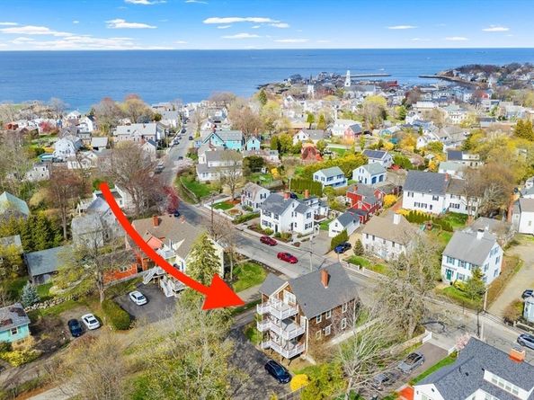125 Main St, Rockport MA 01966