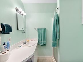 125 Main St, Rockport MA 01966