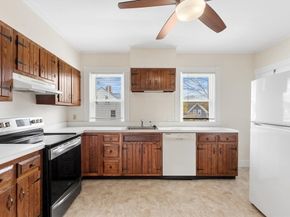 125 Main St, Rockport MA 01966
