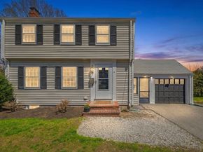 28 Lilly Ln, Dedham MA 02026