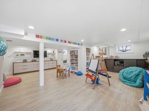 28 Lilly Ln, Dedham MA 02026
