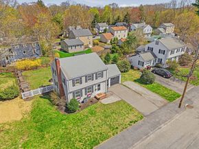 28 Lilly Ln, Dedham MA 02026