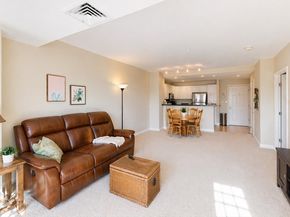 10 Seaport Dr 2217, Quincy MA 02171