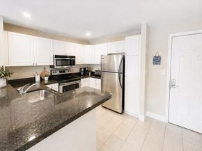 10 Seaport Dr 2217, Quincy MA 02171