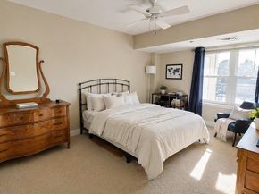 10 Seaport Dr 2217, Quincy MA 02171