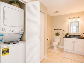 10 Seaport Dr 2217, Quincy MA 02171