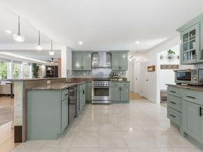 66 Pleasant St, Melrose MA 02176