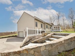4 Lena Ln, Lunenburg MA 01462