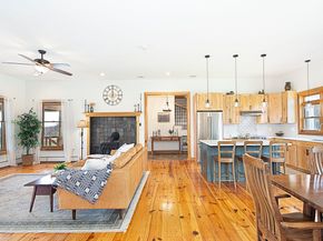 4 Lena Ln, Lunenburg MA 01462