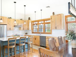 4 Lena Ln, Lunenburg MA 01462