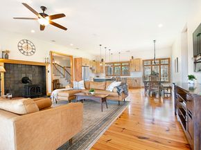 4 Lena Ln, Lunenburg MA 01462