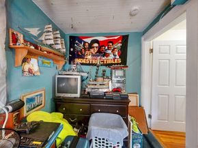 1 Lesher St, Boston MA 02131