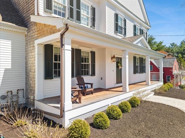 296 Wood St, Hopkinton MA 01748