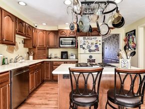 128 Upton Rd, Westborough MA 01581