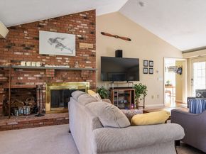 128 Upton Rd, Westborough MA 01581