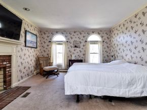 128 Upton Rd, Westborough MA 01581