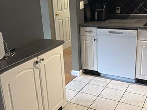 6 Tara Dr 5, Weymouth MA 02188
