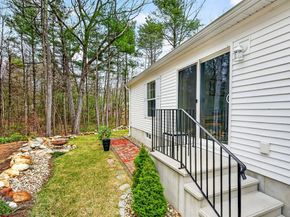 117 Topaz Terrace, Gardner MA 01440