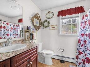 4 Brintnal Dr, Rutland MA 01543