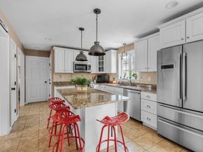 4 Brintnal Dr, Rutland MA 01543