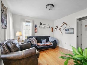 4 Brintnal Dr, Rutland MA 01543