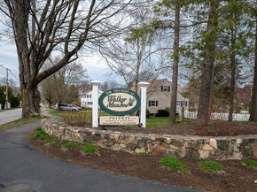 3 Quaker Way 40, Westborough MA 01581