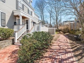 81 Forest St 81, Medford MA 02155