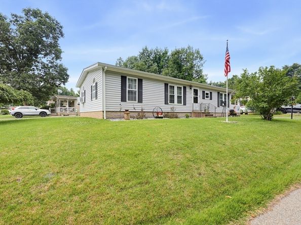 12 Fox Run, Brookfield MA 01506