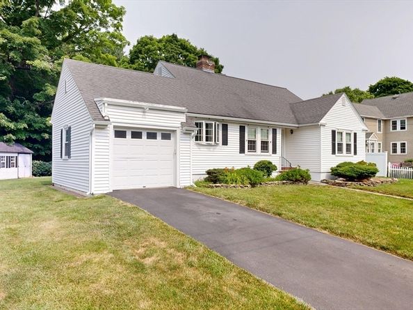 6 Maple Circle, Shrewsbury MA 01545