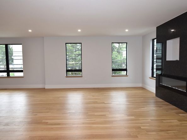 316 School St 1, Waltham MA 02451