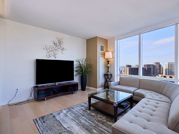 1 Franklin St 2603, Boston MA 02110