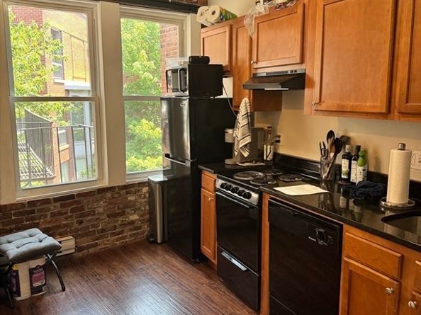 115 Salem St 10, Boston MA 02113