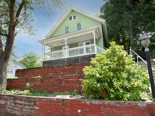 7 Clarence St, Worcester MA 01610
