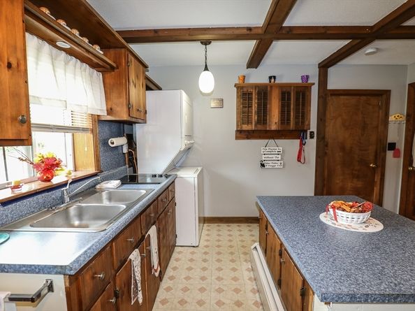 1480 Lancaster Ave, Lunenburg MA 01462