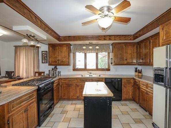 1480 Lancaster Ave, Lunenburg MA 01462